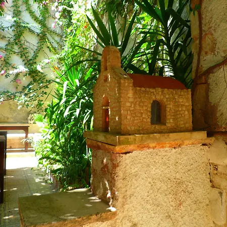 Splanzia Boutique Hotel 3*
