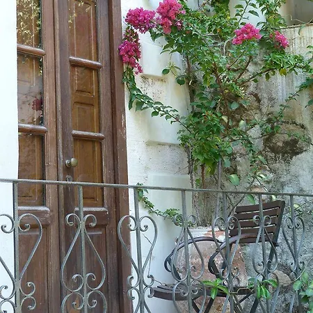 מלון Splanzia Boutique